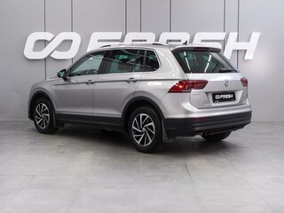 2018 Volkswagen Tiguan II, серебристый, 2179000 рублей, вид 2