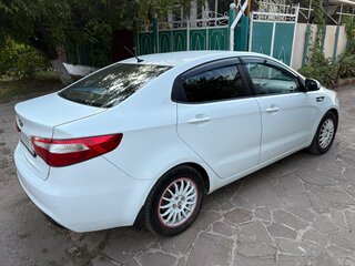 2011 Kia Rio III, белый, 840000 рублей, вид 3