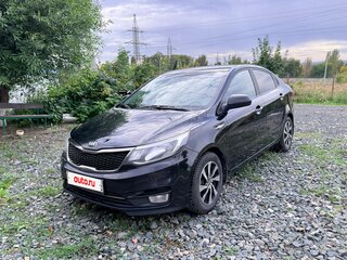 2016 Kia Rio III Рестайлинг, чёрный, 800000 рублей, вид 1