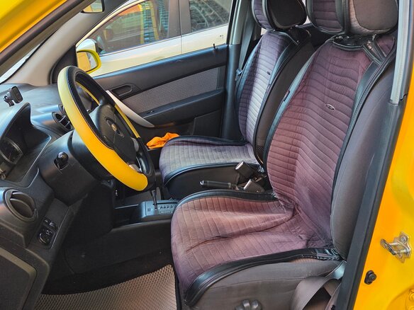 2009 Chevrolet Aveo I Рестайлинг, жёлтый, 470000 рублей - вид 5