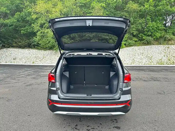2023 Jetta VS7 I Рестайлинг 1, чёрный - вид 6