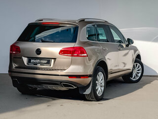 2016 Volkswagen Touareg II Рестайлинг, бежевый, 3060000 рублей, вид 5