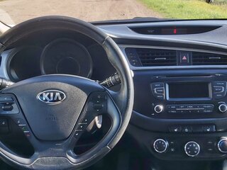 2016 Kia Ceed II Рестайлинг, белый, 1100000 рублей, вид 5