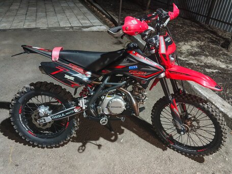 2025 Regulmoto Seven Medalist 150E, красный, 90000 рублей, вид 1