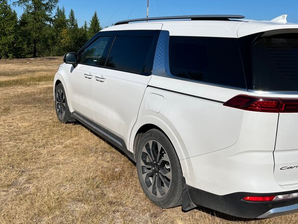2021 Kia Carnival IV, белый, 5000000 рублей - вид 2