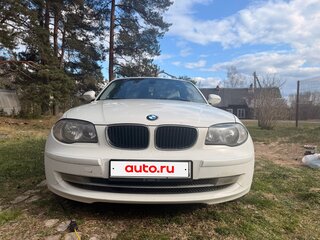 2010 BMW 1 серии 118i I (E81/E82/E87/E88) Рестайлинг, белый, 860000 рублей, вид 5