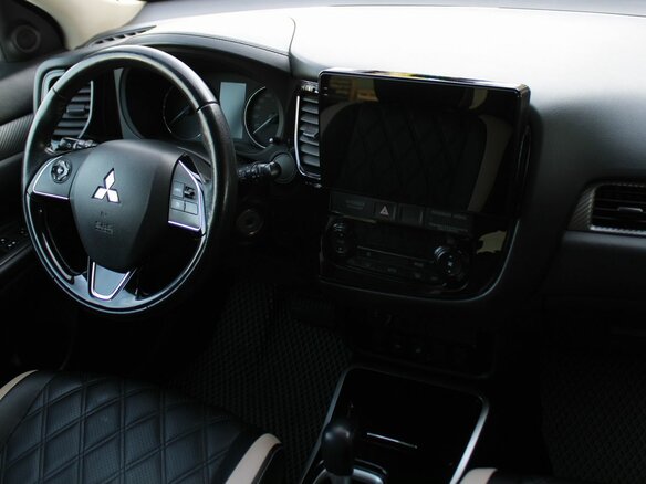 2018 Mitsubishi Outlander III Рестайлинг 2, белый, 1999000 рублей - вид 17