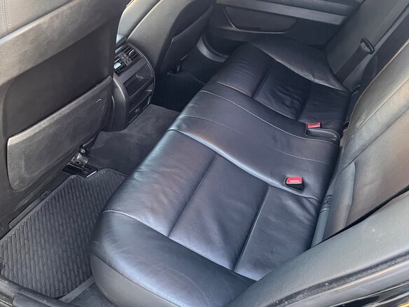 2010 BMW 5 серии 523i VI (F10/F11/F07), чёрный, 1500000 рублей - вид 22