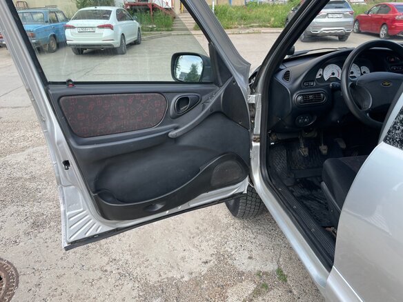 2006 Chevrolet Niva I, серебристый, 380000 рублей - вид 7