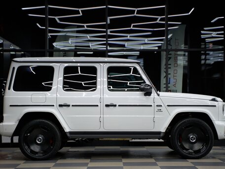 2025 Mercedes-Benz G-Класс AMG 63 AMG II (W465) Рестайлинг, белый, 31000000 рублей, вид 3