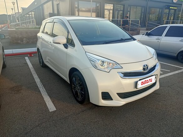 2016 Toyota Ractis II, белый, 900000 рублей - вид 2
