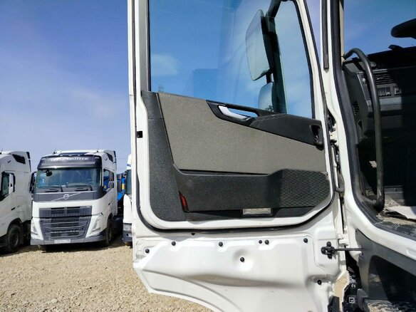 2023 Volvo FH, белый, 12815500 рублей - вид 9