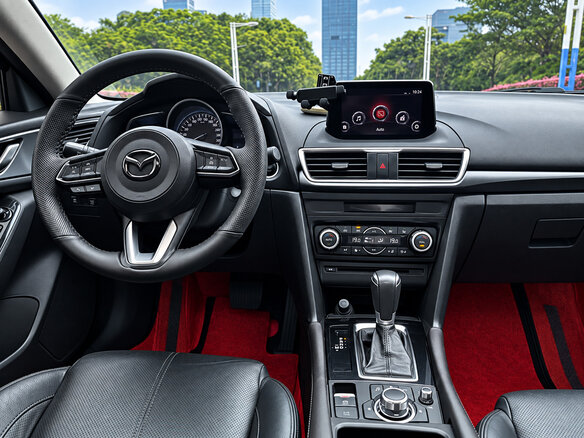 2021 Mazda 3 IV (BP), красный, 1250000 рублей - вид 9