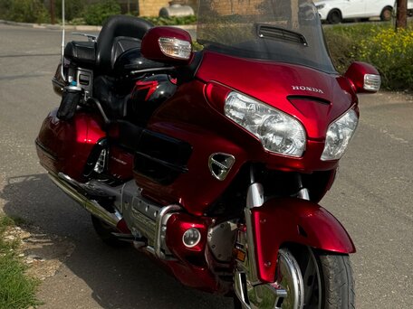 2000 Honda GL 1800 Gold Wing, красный, 1000000 рублей, вид 3