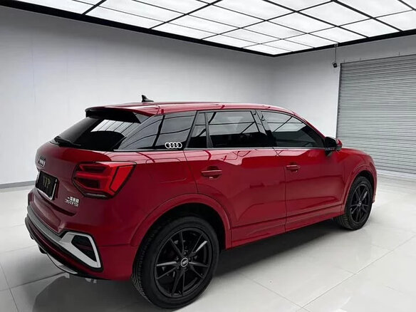 2023 Audi Q2 L 35 TFSI I Рестайлинг, красный, 1700000 рублей - вид 3