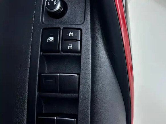 2023 Toyota Levin XII (E210) Рестайлинг, белый, 1290017 рублей - вид 15