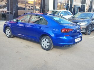 2021 Volkswagen Polo VI, синий, 1380000 рублей, вид 4