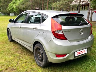 2014 Hyundai Solaris I, серебристый, 620000 рублей, вид 4