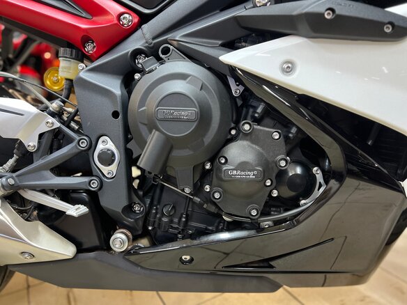 2014 Triumph Daytona 675, белый - вид 7