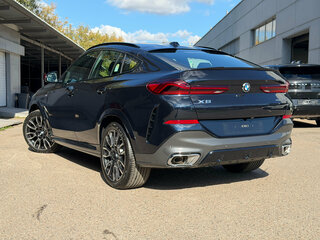 2025 BMW X6 40i III (G06) Рестайлинг, синий, 13990000 рублей, вид 4