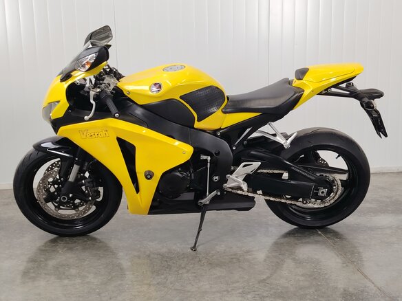 2008 Honda CBR 1000 RR/RA Fireblade, жёлтый, 649000 рублей - вид 4