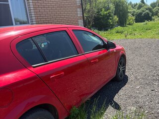 2011 Opel Astra H Рестайлинг, красный, 600000 рублей, вид 2