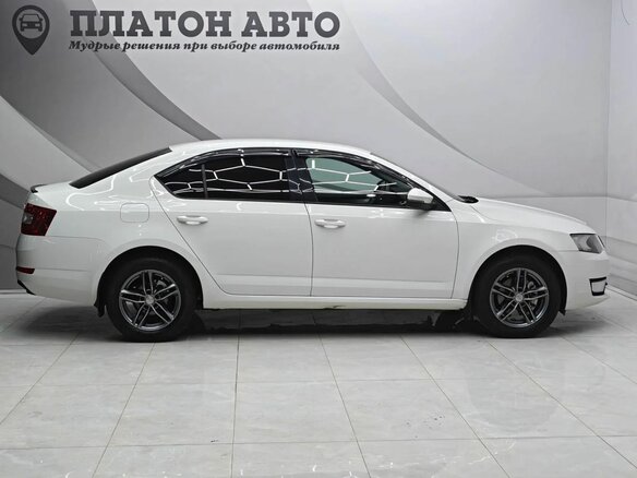 2013 Skoda Octavia III (A7), белый - вид 3