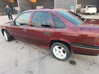 1989 Opel Vectra KAT A, красный, 130000 рублей, вид 3