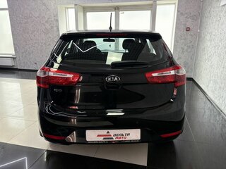 2015 Kia Rio III Рестайлинг, чёрный, 1365000 рублей, вид 4
