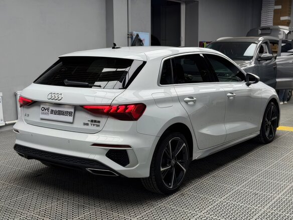 2021 Audi A3 Sportback 35 TFSI IV (8Y), белый, 2432923 рублей - вид 5