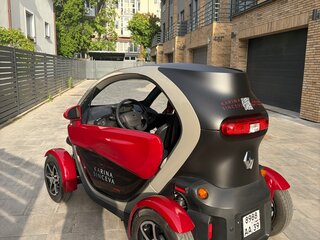 2018 Renault Twizy, красный, 650000 рублей, вид 4