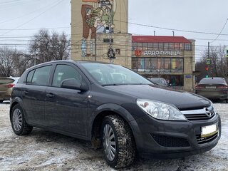 2011 Opel Astra H Рестайлинг, серый, 700000 рублей, вид 1