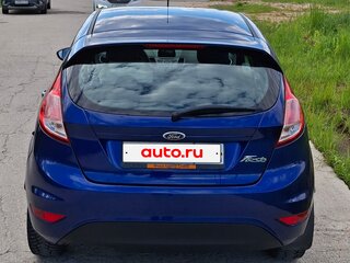 2016 Ford Fiesta Mk6 Рестайлинг, синий, 850000 рублей, вид 4
