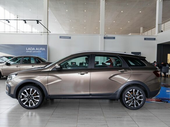 2026 Lada (ВАЗ) Vesta SW Cross I Рестайлинг (NG), коричневый - вид 2