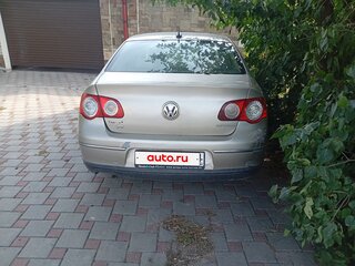 2005 Volkswagen Passat B6, золотистый, 300000 рублей, вид 4