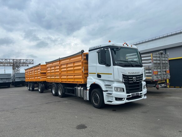 2026 КамАЗ 65658, белый - вид 6