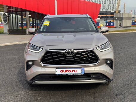 2026 Toyota Highlander IV (XU70), серебристый, 6300000 рублей, вид 2