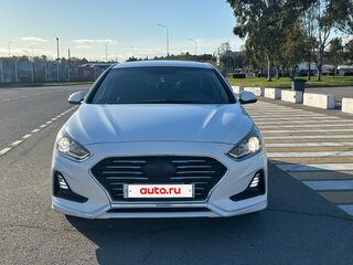 2019 Hyundai Sonata VII (LF) Рестайлинг, белый, 1600000 рублей, вид 4