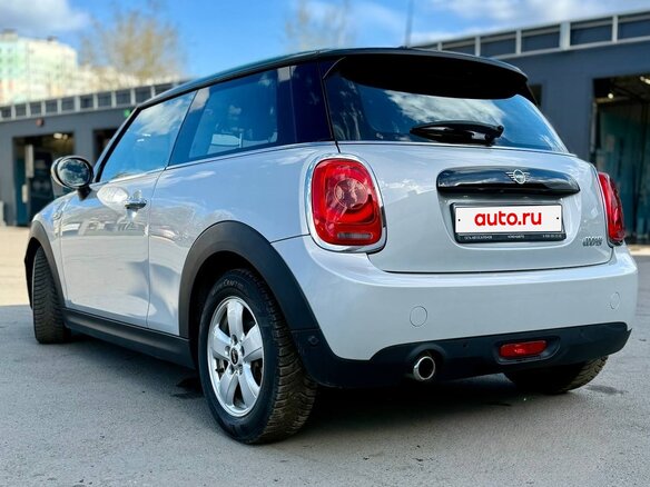 2019 Mini Hatch Cooper III (F55/F56) Рестайлинг, серебристый, 2600000 рублей - вид 9
