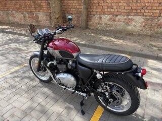 2021 Triumph Bonneville T120, пурпурный, 1070000 рублей, вид 5