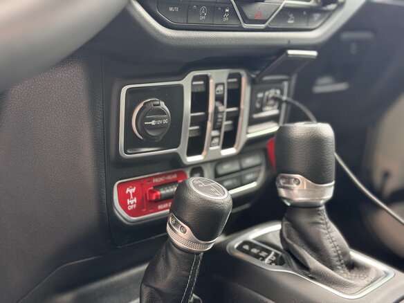 2024 Jeep Wrangler IV (JL) Рестайлинг, белый, 5100000 рублей - вид 17