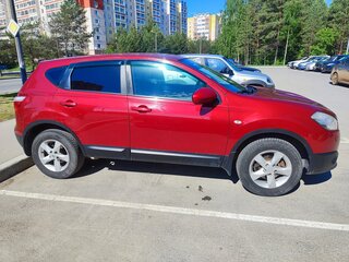 2011 Nissan Qashqai I Рестайлинг, красный, 730000 рублей, вид 2