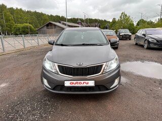 2014 Kia Rio 4-speed III, серый, 745000 рублей, вид 3