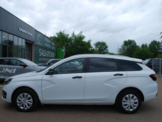 2024 Lada (ВАЗ) Vesta SW I Рестайлинг (NG), белый, 1220000 рублей, вид 4