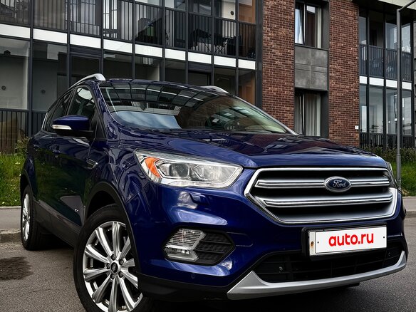 2016 Ford Kuga II Рестайлинг, синий, 1890000 рублей