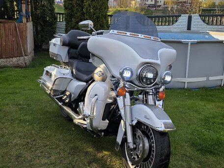 2009 Harley-Davidson Electra Glide, белый, 742786 рублей, вид 1