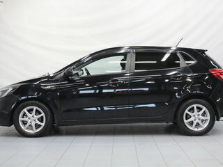 2015 Kia Rio III Рестайлинг, чёрный, 979000 рублей, вид 2