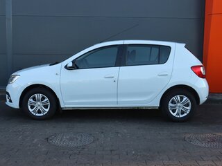 2019 Renault Sandero II Рестайлинг, белый, 1149000 рублей, вид 2