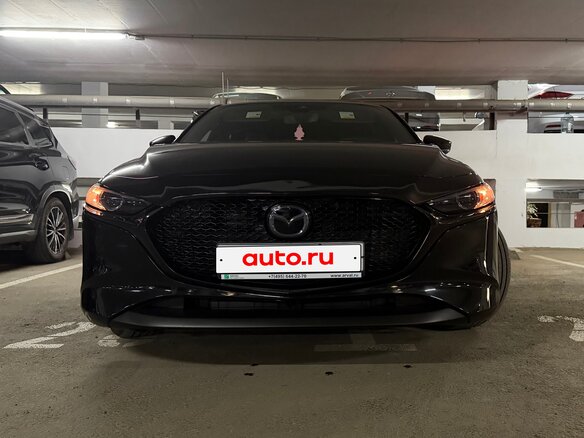 2020 Mazda 3 IV (BP), чёрный, 2000000 рублей - вид 1
