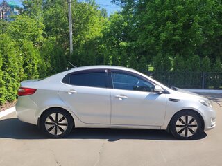 2012 Kia Rio 4-speed III, серебристый, 875000 рублей, вид 2